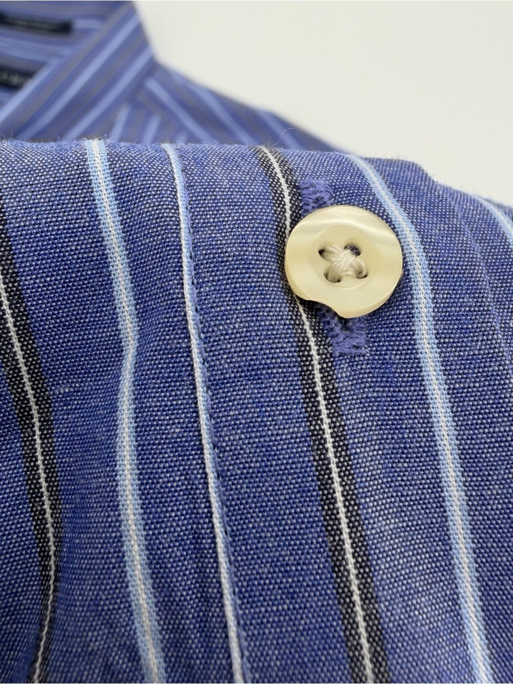 Chaps Blue & Gold Multi-Stripe Wrinkle-Free Shirt L Ivy League GrandpaCore - Picture 9 of 9